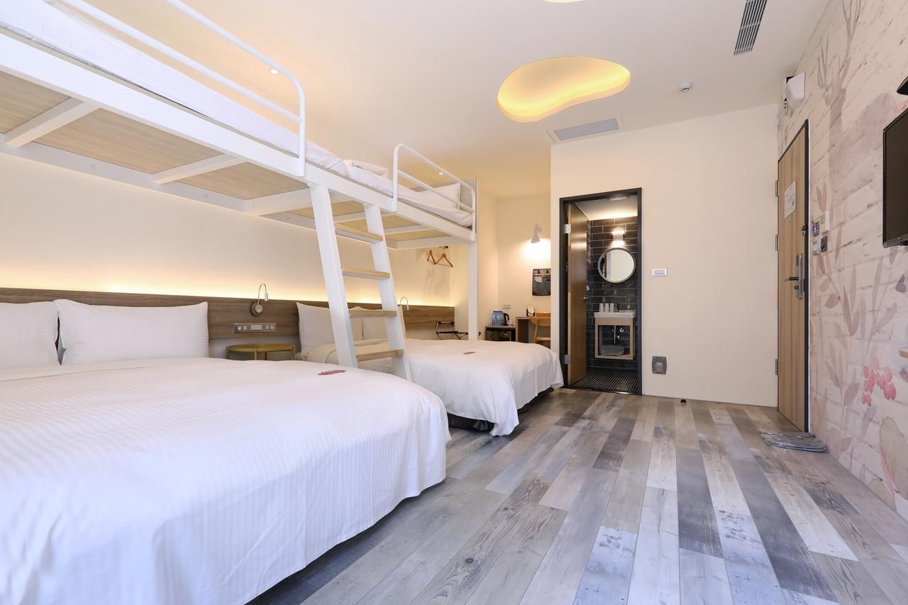 Mini Hotels Taichung Exterior photo